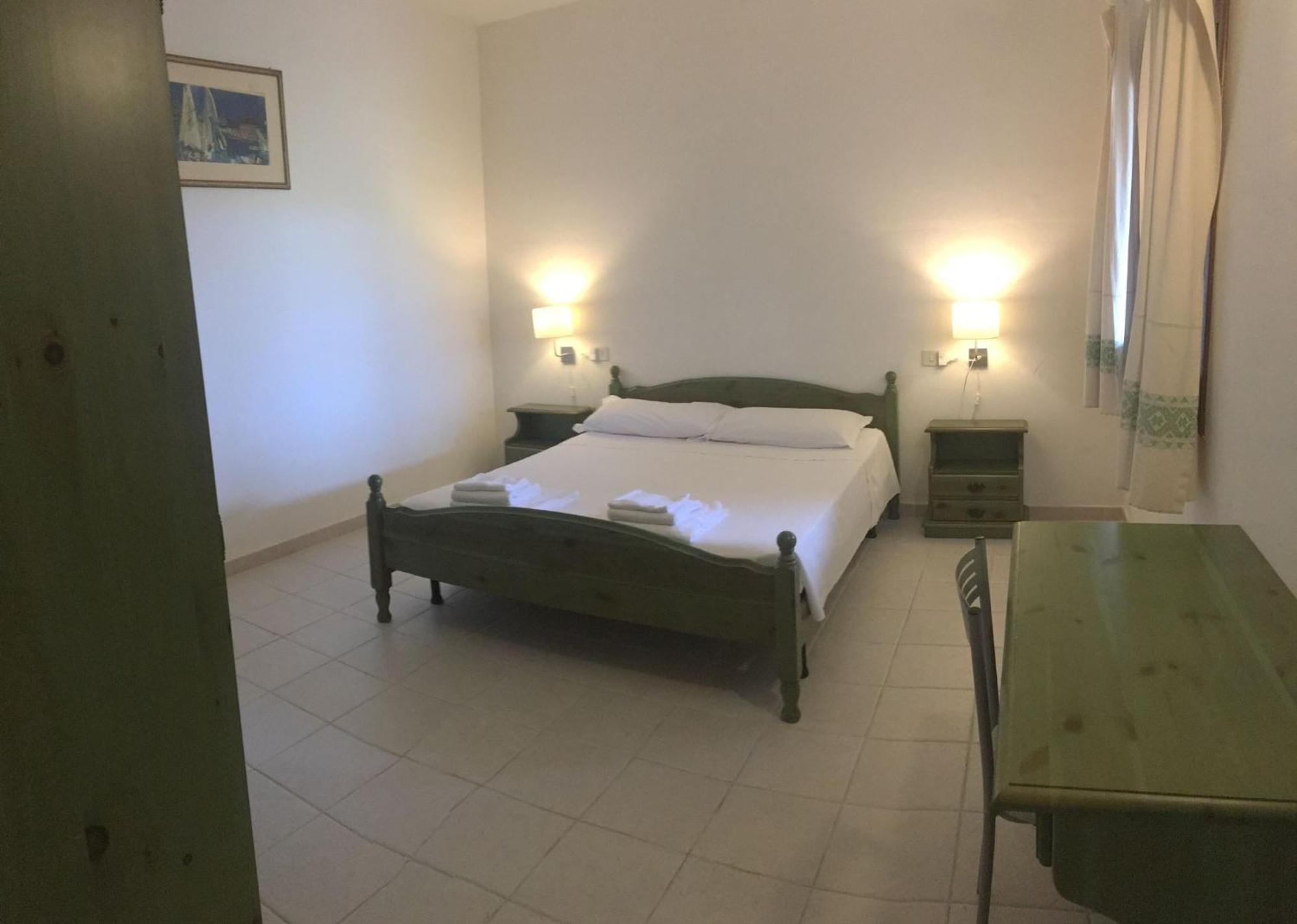 Vallemare Residence E Studios Cala Bitta 외부 사진