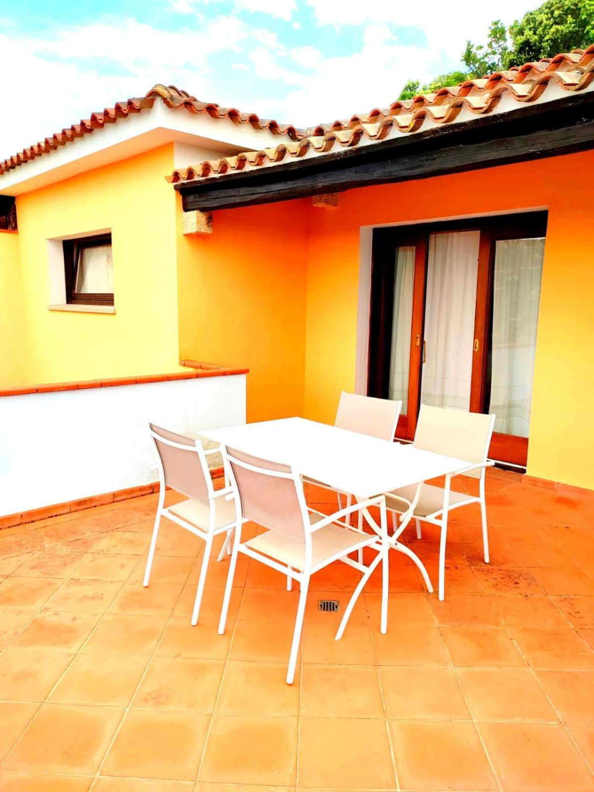 Vallemare Residence E Studios Cala Bitta 외부 사진