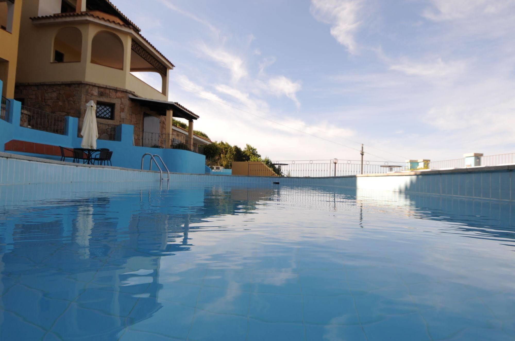 Vallemare Residence E Studios Cala Bitta 외부 사진